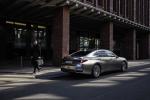 Lexus ES300h with Digital Side-View Monitor 2020 года (EU)